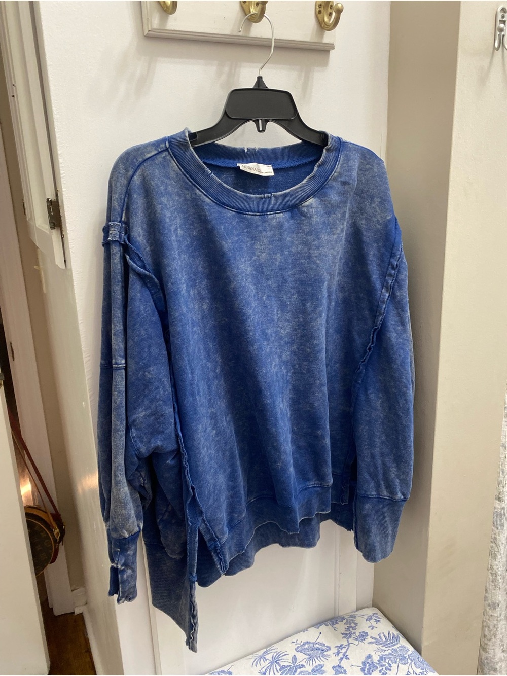 Vintage/Acid Wash Blue Women's Crewneck Sweatshirt